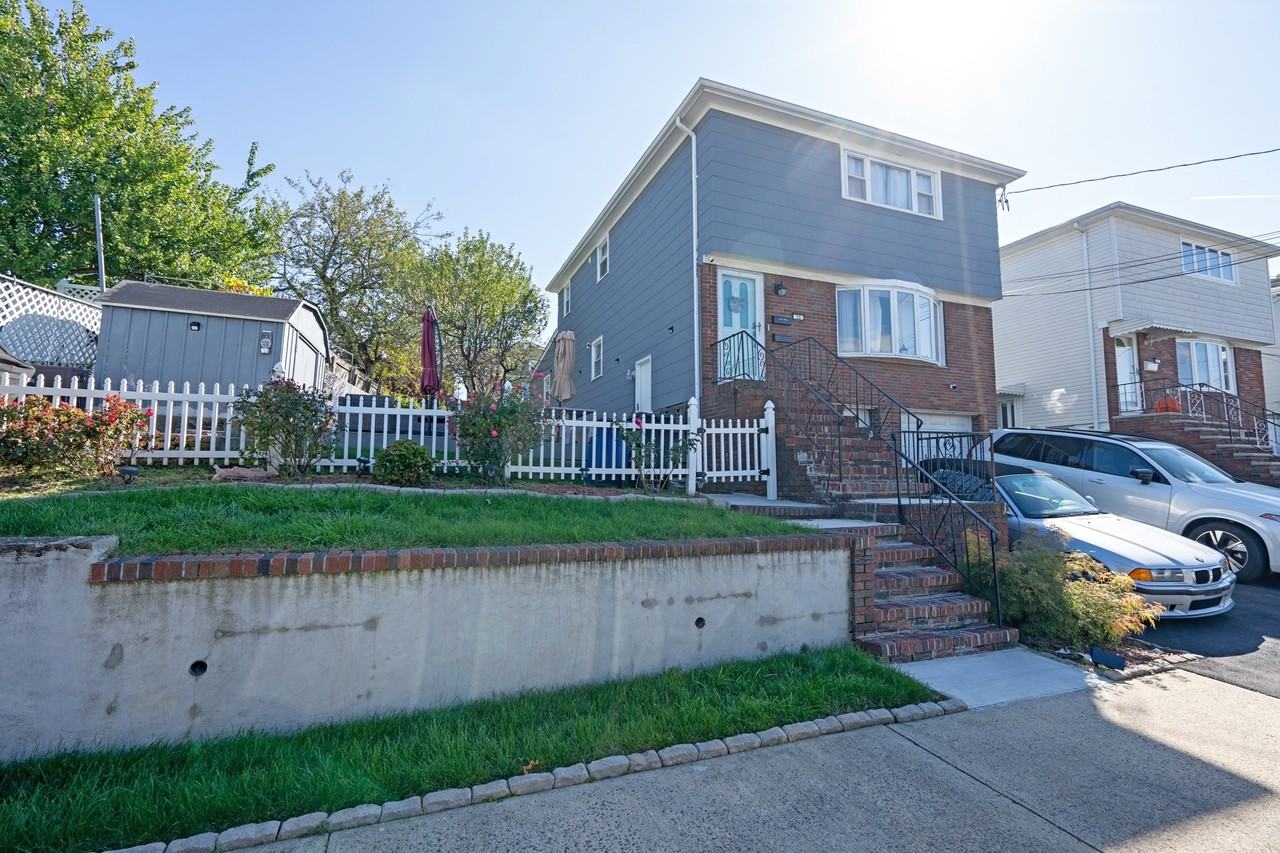 38 Hillside Avenue #1 - Photo 3 of 23