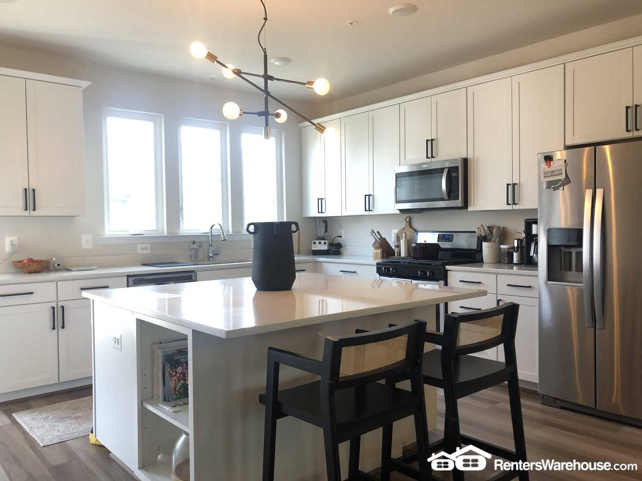 3329 Pitch Pine Dr - Photo 2 of 10