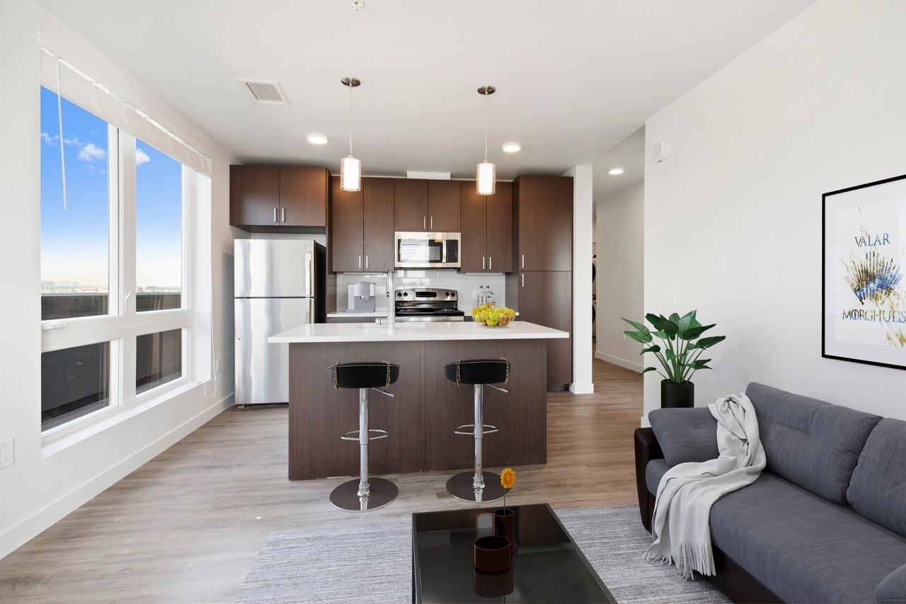 The Hooper - Photo 3 of 46