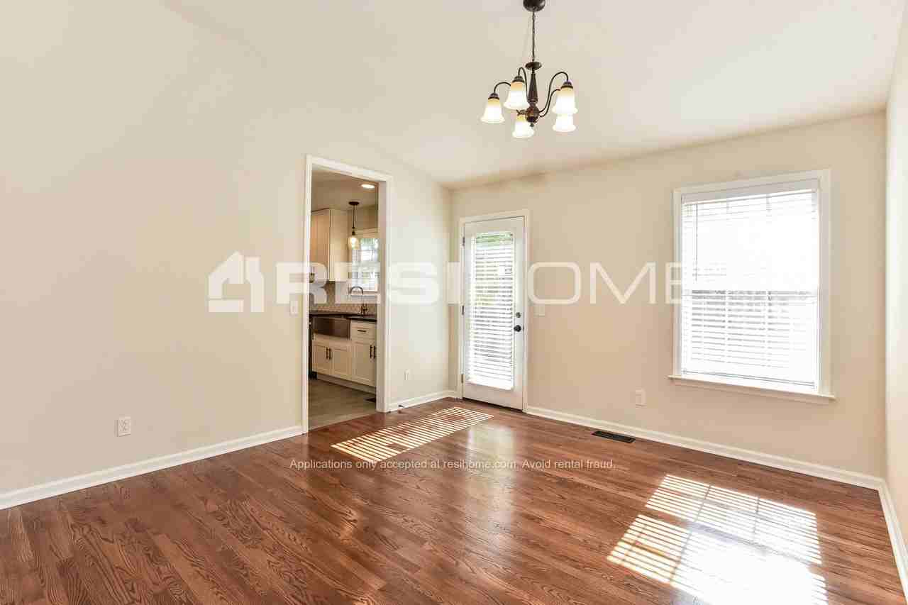 2809 Pinnacle Ct - Photo 3 of 20