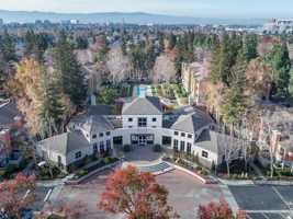 featured image of 1500 Vista Club Cir