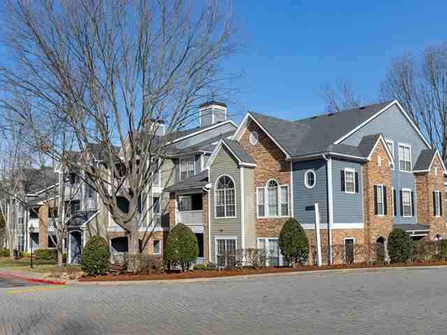 1301 Ivy Meadow Dr - Photo 5 of 23