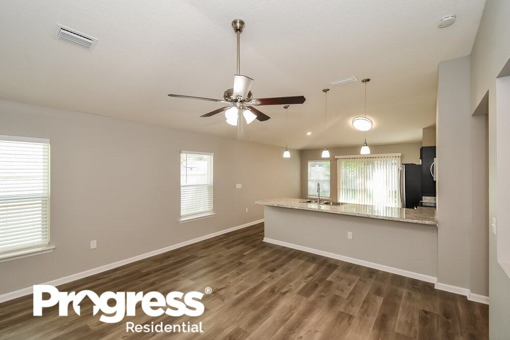 7279 Preston Pines Trl - Photo 3 of 21