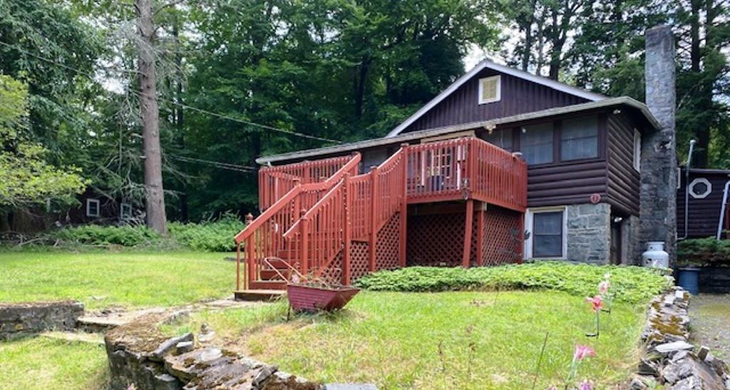 33 33 Iroquois Trail - Photo 3 of 29