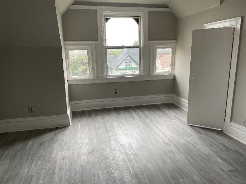 70 N Sprague Ave #4 - Photo 2 of 9