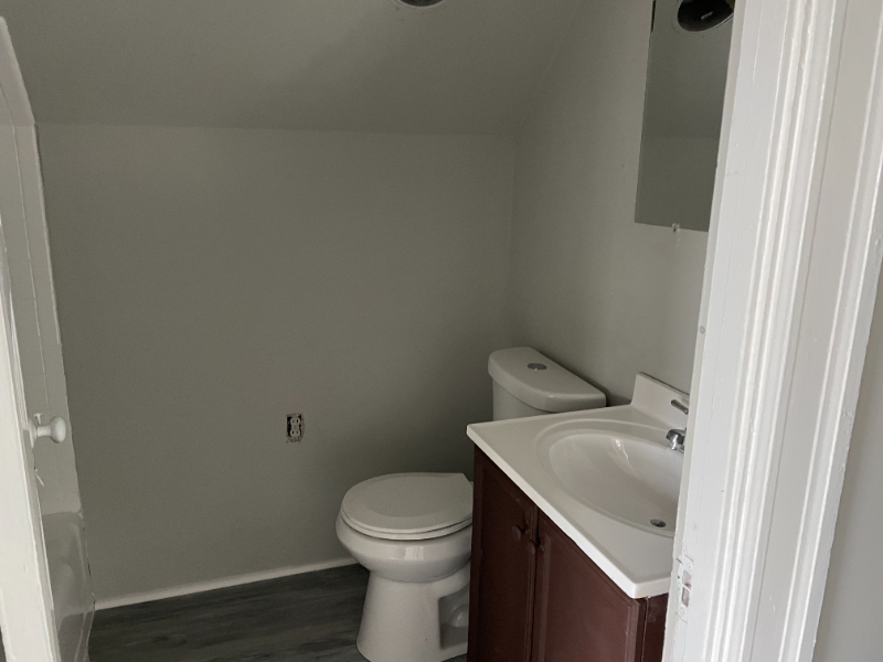 70 N Sprague Ave #4 - Photo 6 of 9