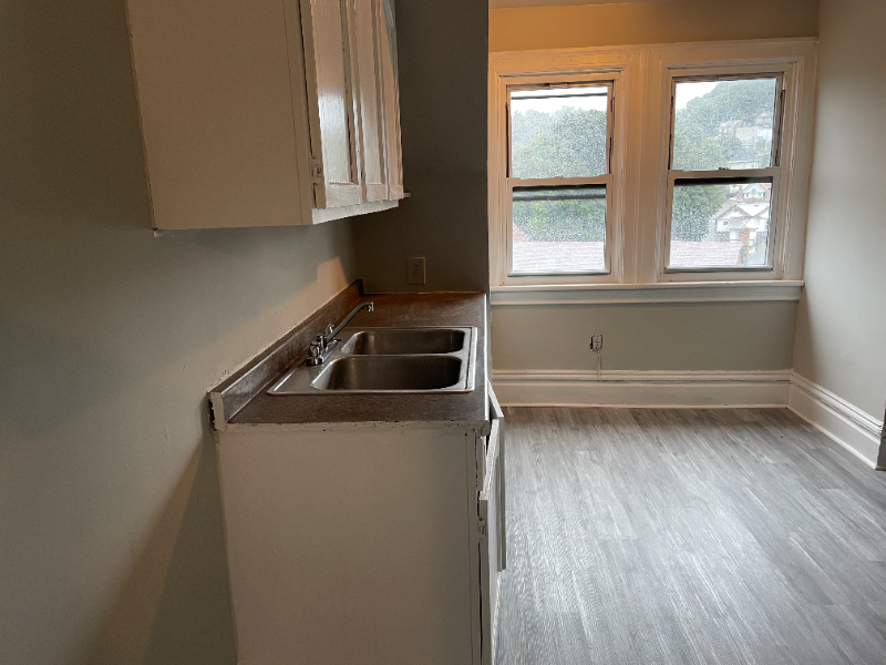 70 N Sprague Ave #4 - Photo 7 of 9