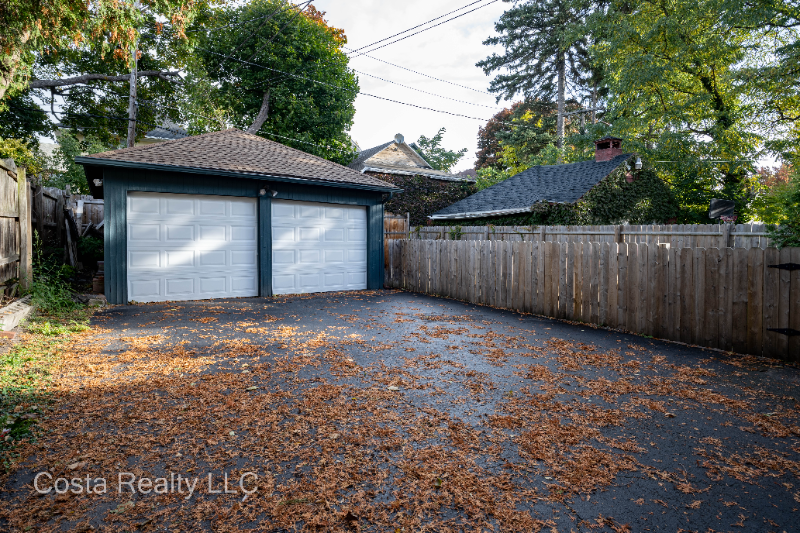 670 Grand Ave - Photo 3 of 25