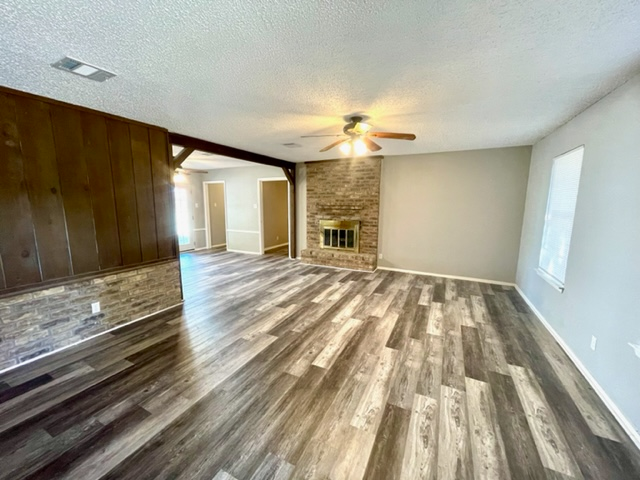 120 York Dr - Photo 3 of 14