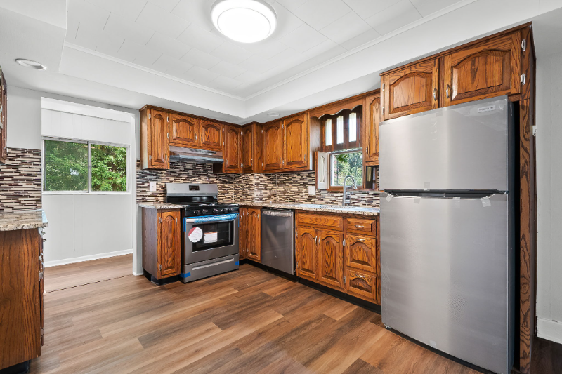 219 Bennett St - Photo 2 of 22