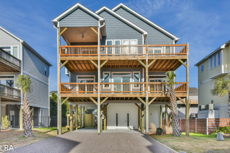 324 Oceanaire Ln - Photo 3 of 46