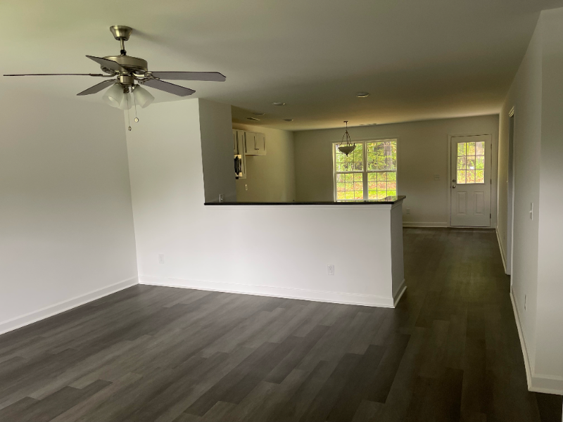 109 Alexander Dr - Photo 2 of 7