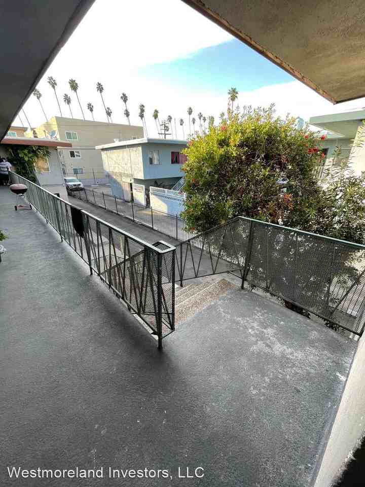 971 S. Westmoreland Ave. - Photo 2 of 8