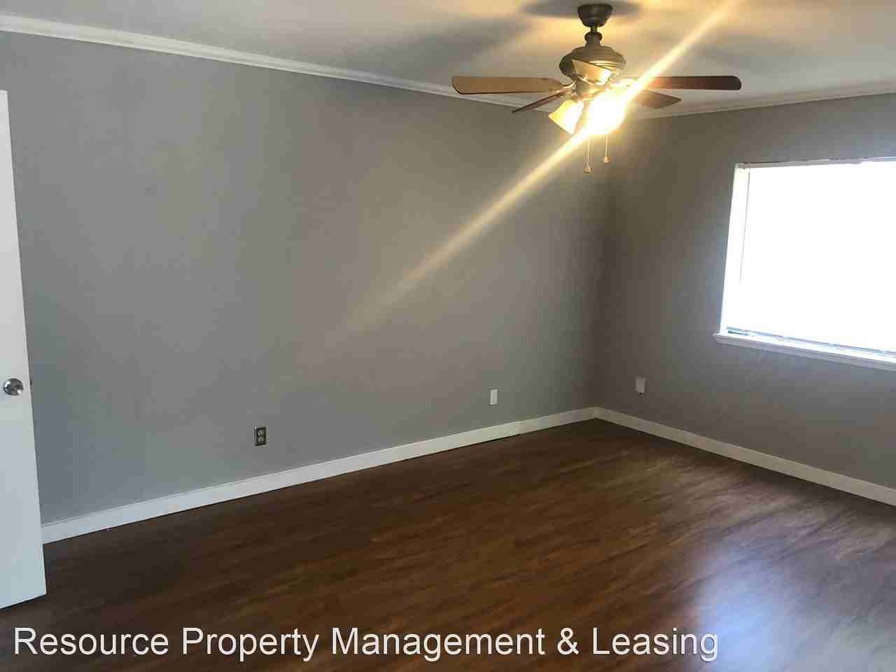 6078 Dooley Dr - Photo 3 of 14