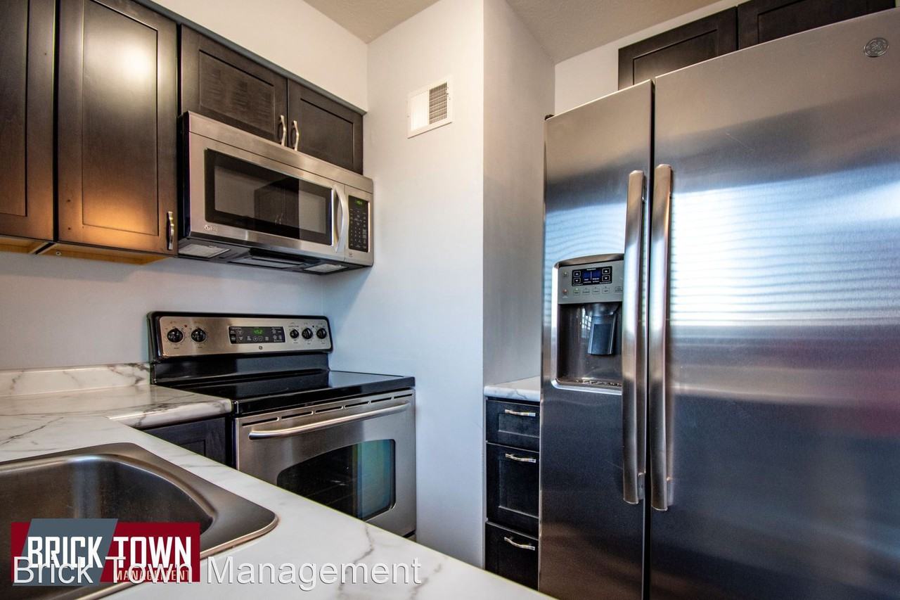 Papillion's Cordes Townhomes - Check Out Our Renovated Units! - Photo 2 of 26