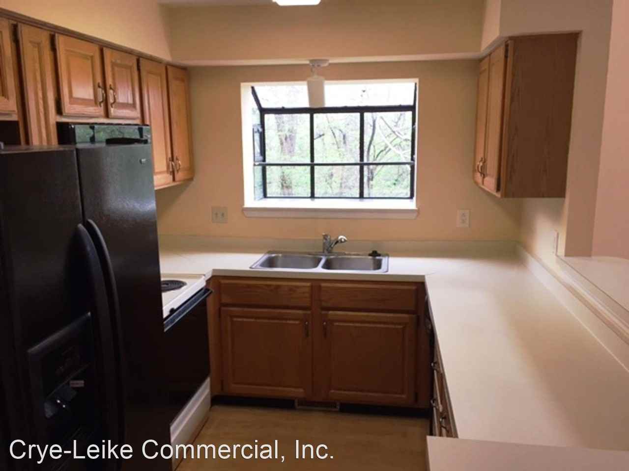 249 Glenstone Cir - Photo 2 of 11