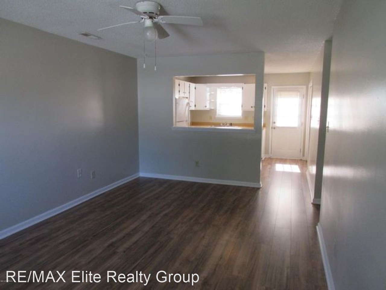 106 Easy St - Photo 2 of 9