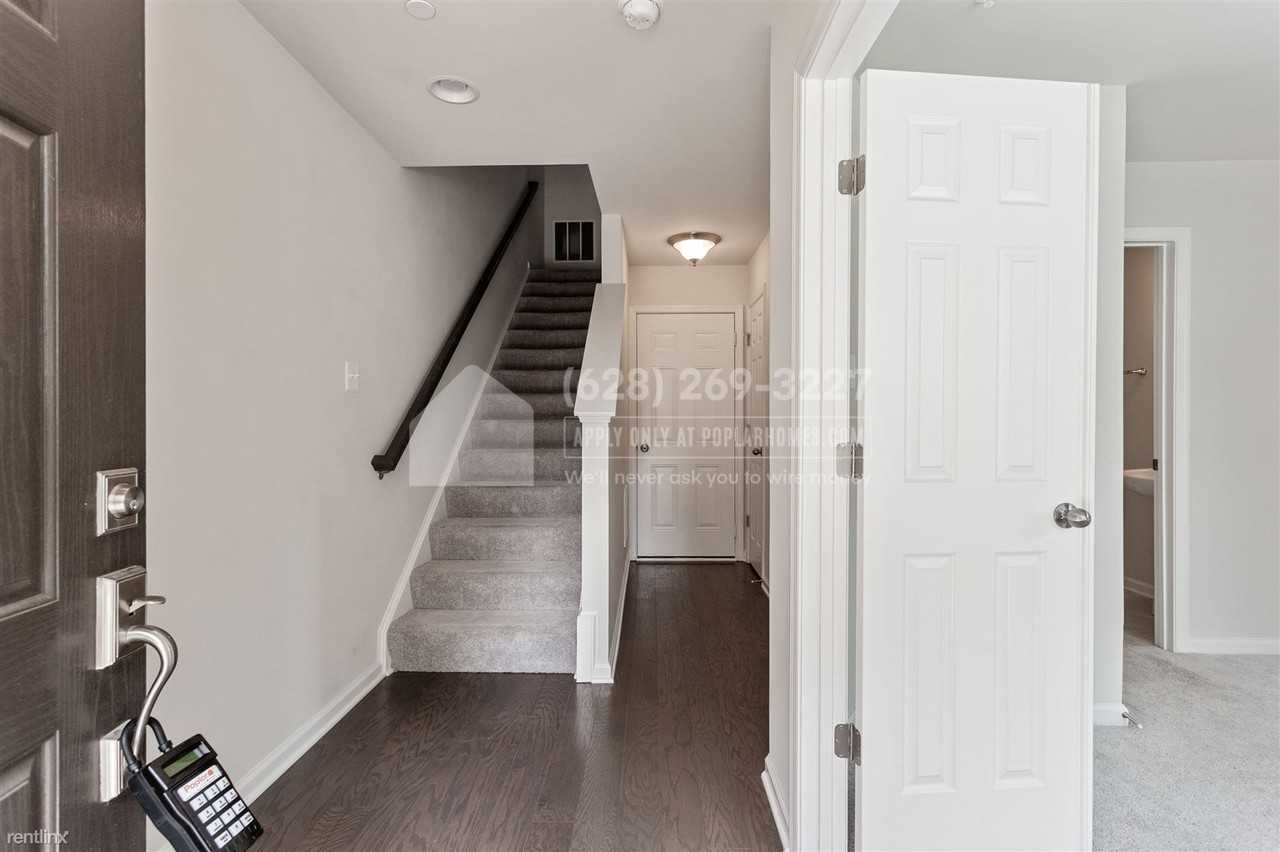 7113 Rowlock Aly - Photo 3 of 30