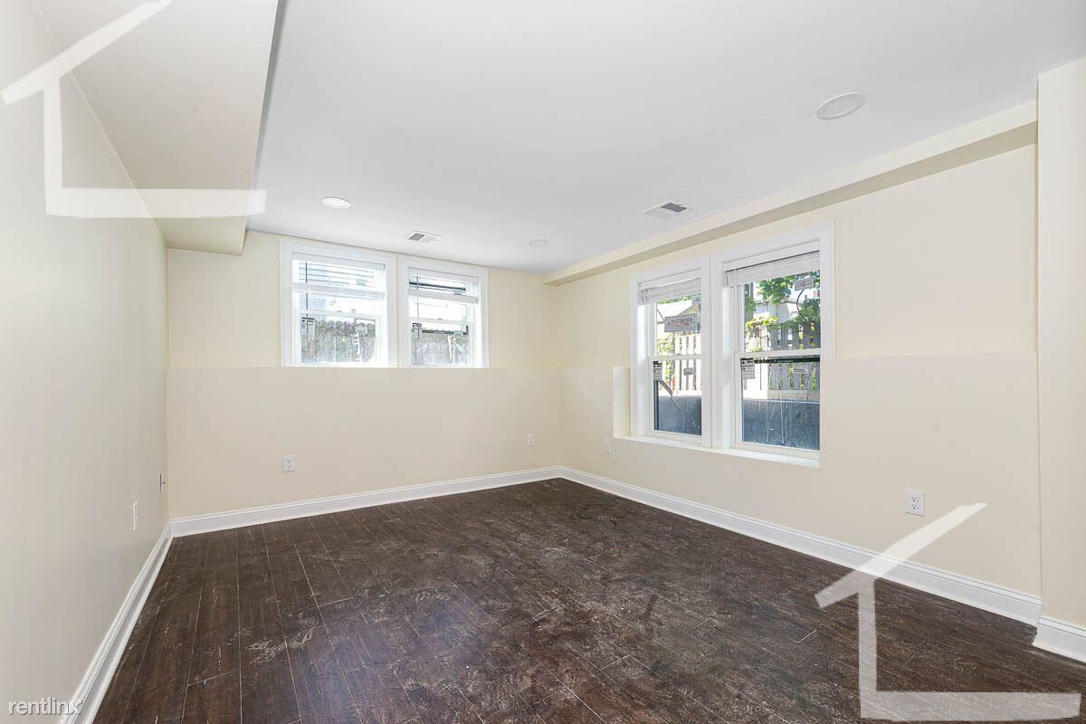 62 Bradbury Ave - Photo 3 of 10