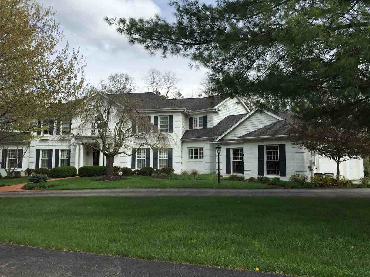 8575 Old Carriage Trail - Photo 2 of 36