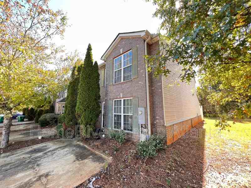 3446 Waldrop Trl - Photo 3 of 20