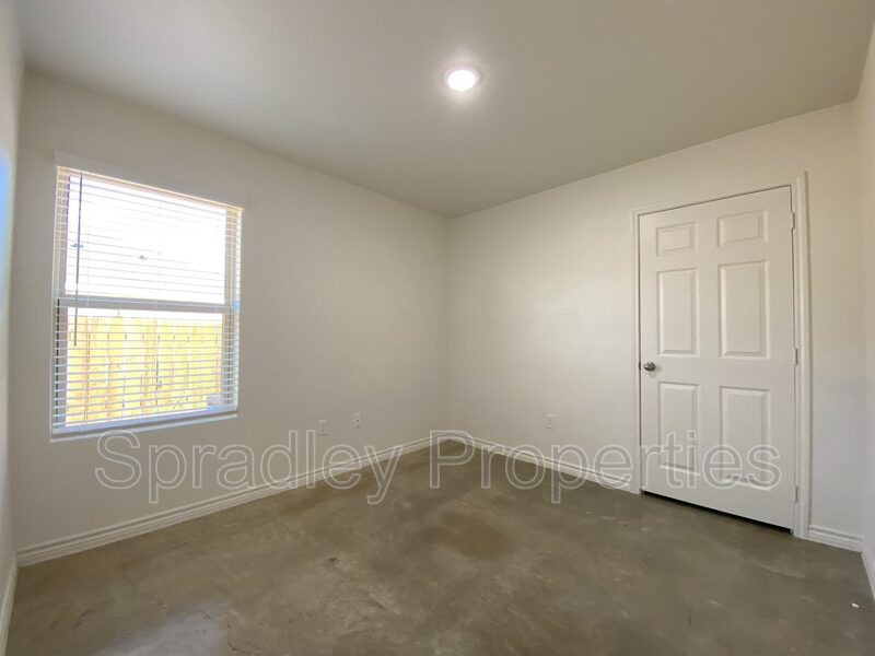 2306A Zanoletti Dr - Photo 4 of 9