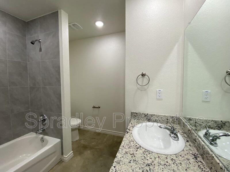 2306A Zanoletti Dr - Photo 7 of 9