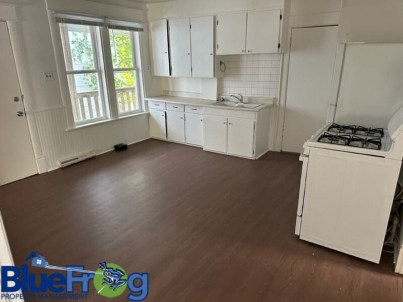 1013 Clara Ave - Photo 2 of 12