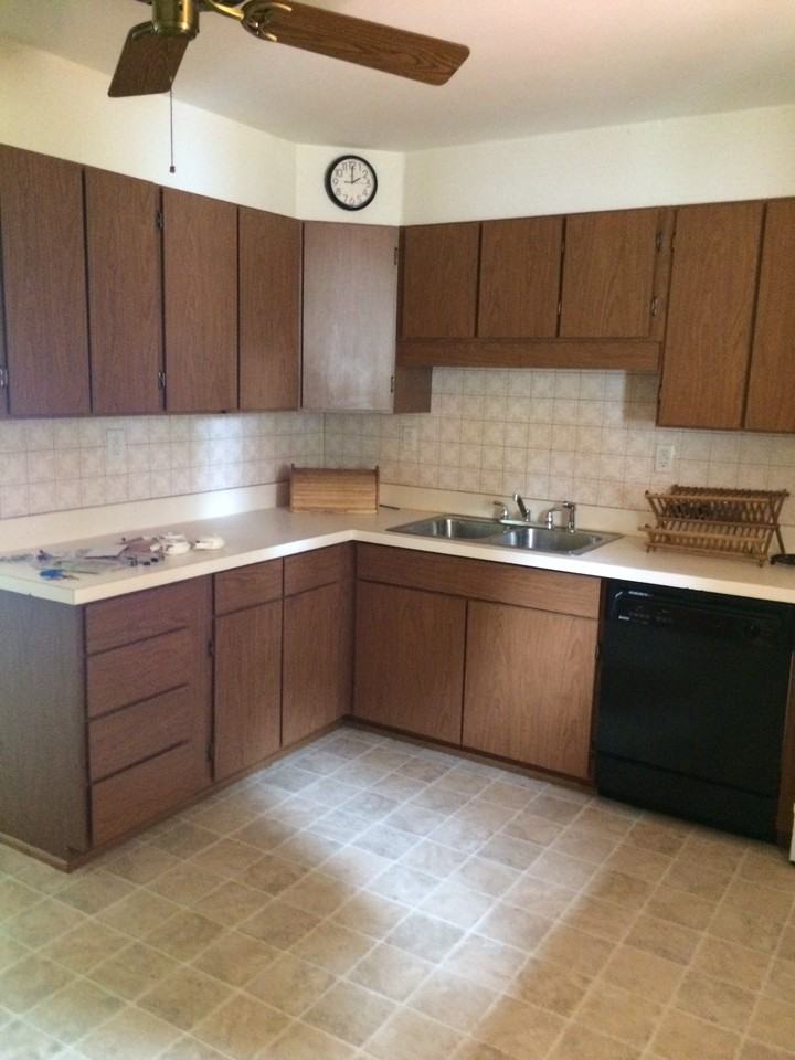 1617 Cork Ct - Photo 3 of 7