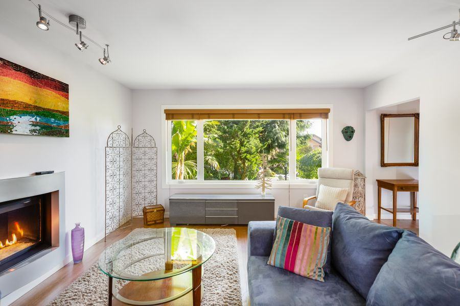 140 Windsor Rd W - Photo 2 of 13