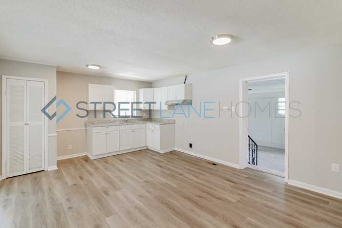 1112 7th Ave - Photo 3 of 16