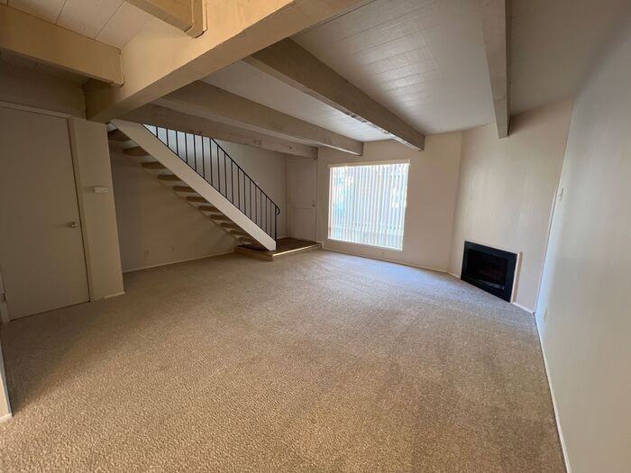 1415 27th St #2 - Photo 2 of 18