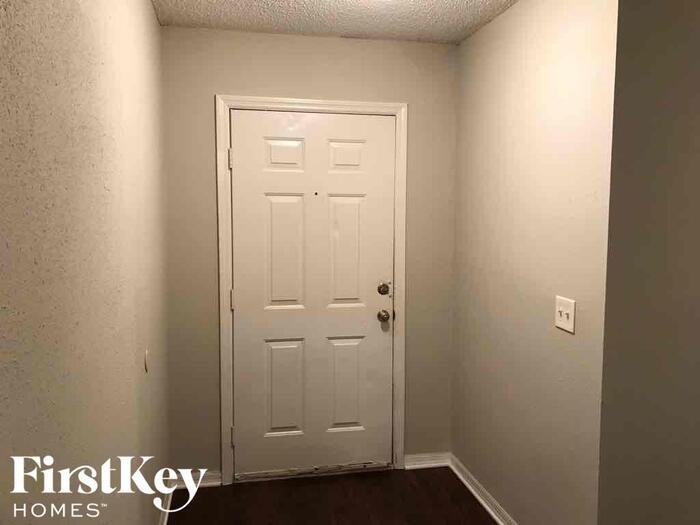 15108 Se 25th Ave - Photo 2 of 17