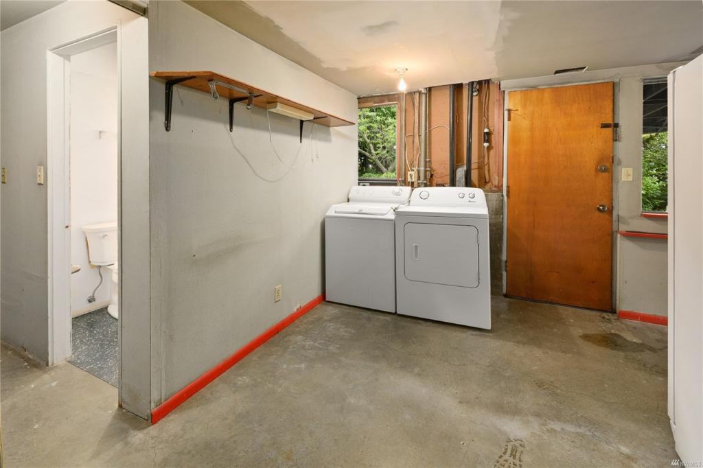 1302 Sw 125th Pl - Photo 2 of 37