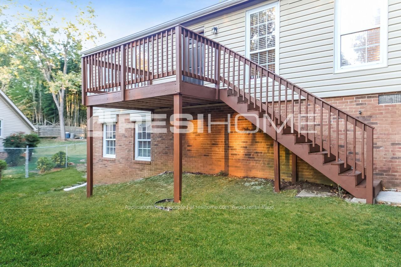 9814 Leatherwood Ct - Photo 3 of 24