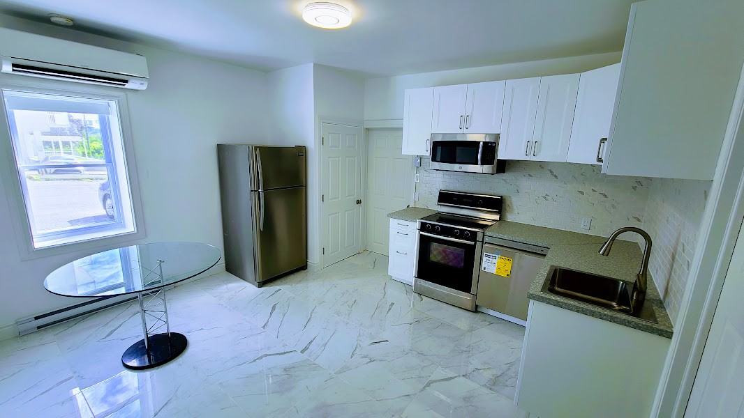 260 Boulevard AlexandreTaché A, Gatineau, QC J9A 1L5 2 Bedroom