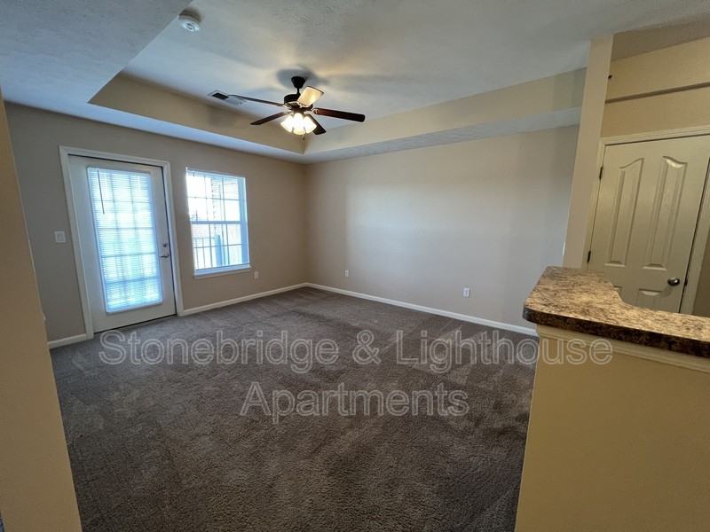1101 Stonebench Cir - Photo 7 of 27
