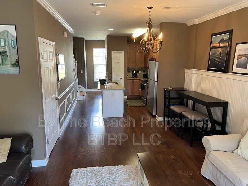3578 Saint James Ave - Photo 3 of 10