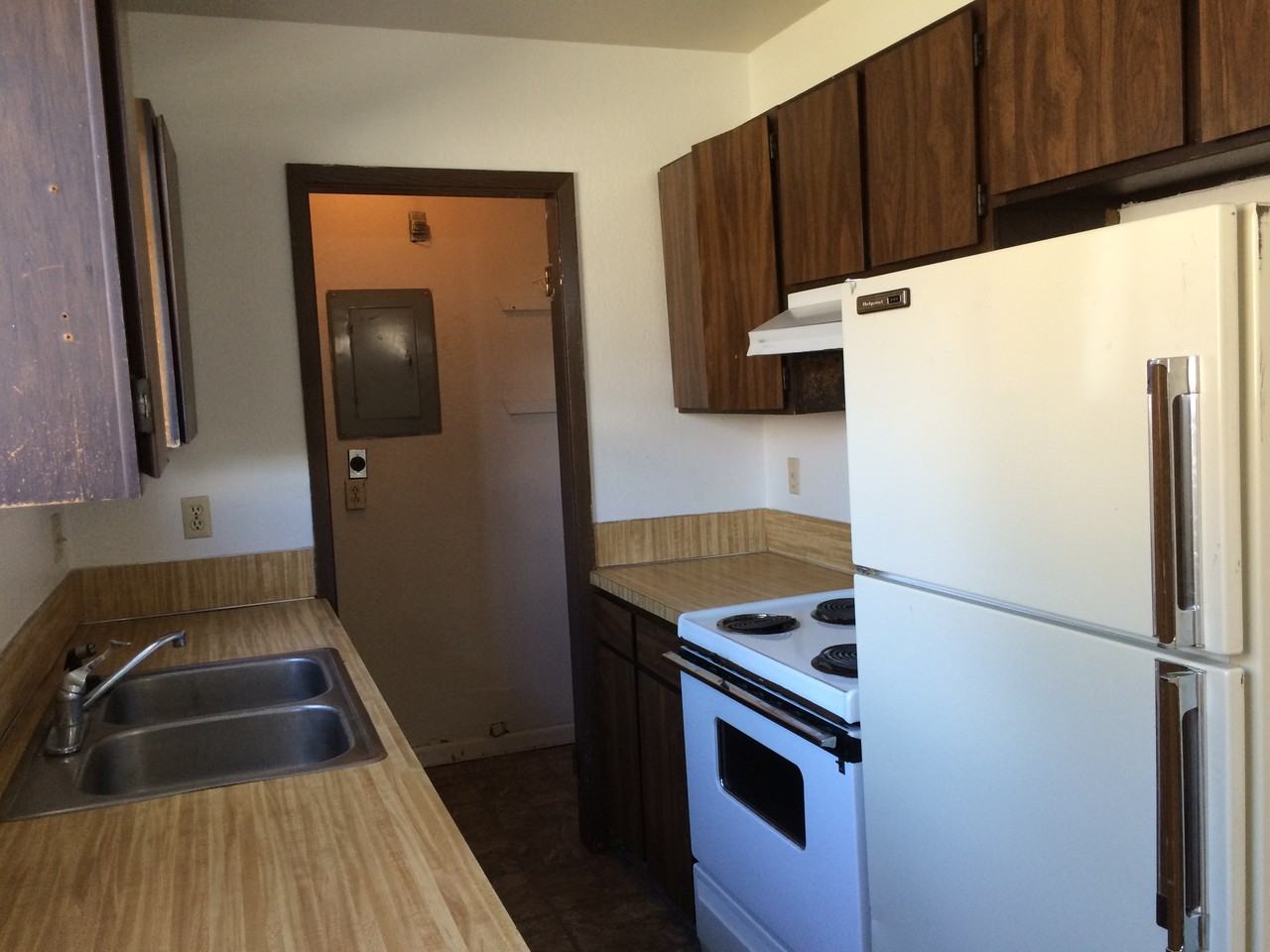 1994 S Leadville Ave - Photo 2 of 14