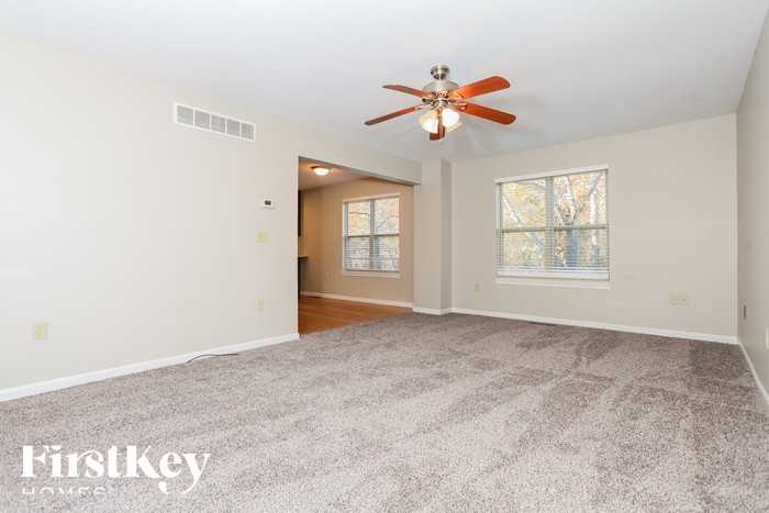 2724 Parkerridge Dr - Photo 3 of 15