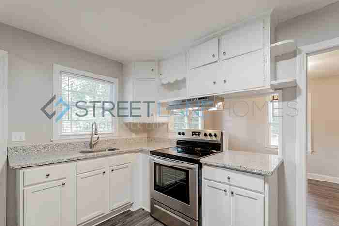 132 Chinquapin St - Photo 3 of 17