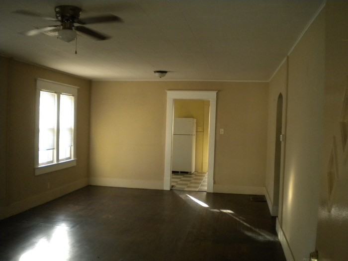1422 S Sneed Ave - Photo 2 of 16
