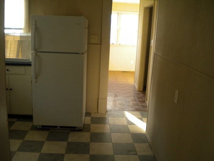1422 S Sneed Ave - Photo 3 of 16