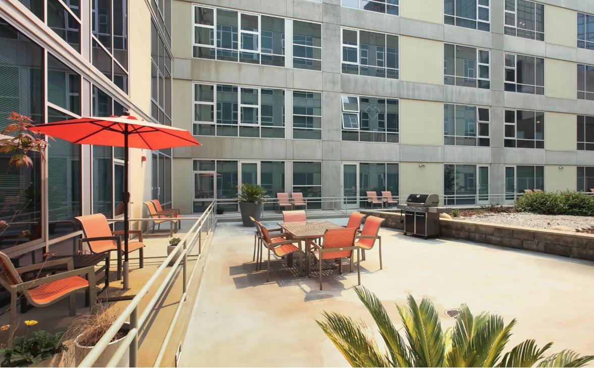 800 J St - Photo 2 of 22