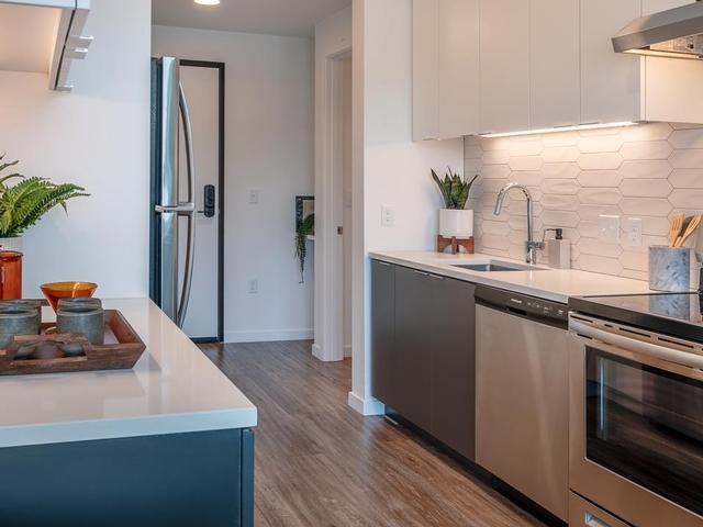 1378 Northwest 18th Avenue - Photo 3 of 26