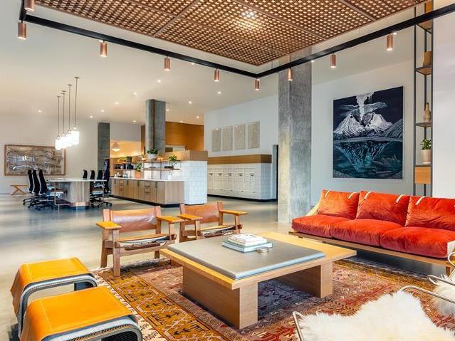 1378 Nw 18th Ave - Photo 4 of 26