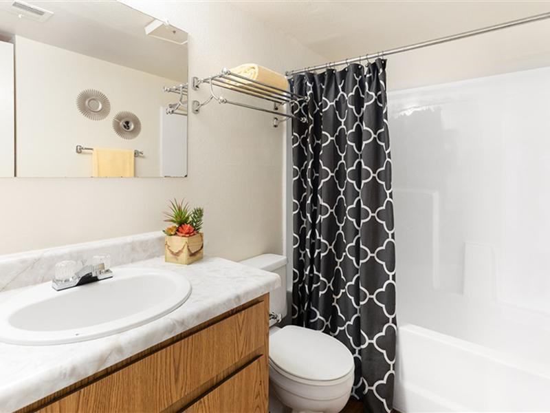 6231 W Mcdowell Rd - Photo 2 of 40