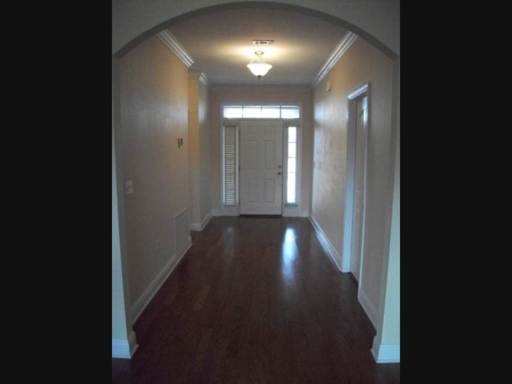 602 Rowan Cir - Photo 2 of 17