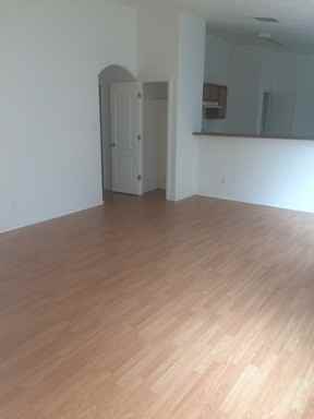 904 Cristanos Dr - Photo 2 of 6