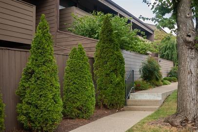 750 Shaker Drive - Photo 2 of 33